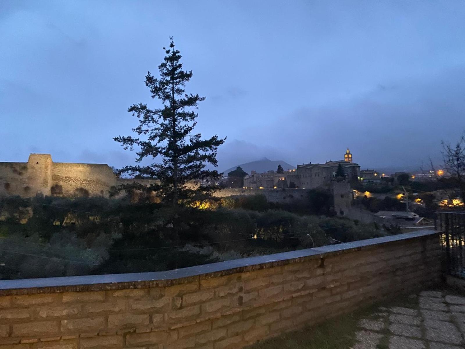 La Finestra Di Umberto Vicino Al Centro Con Parcheggio Privato Bed & Breakfast Viterbo Exterior photo